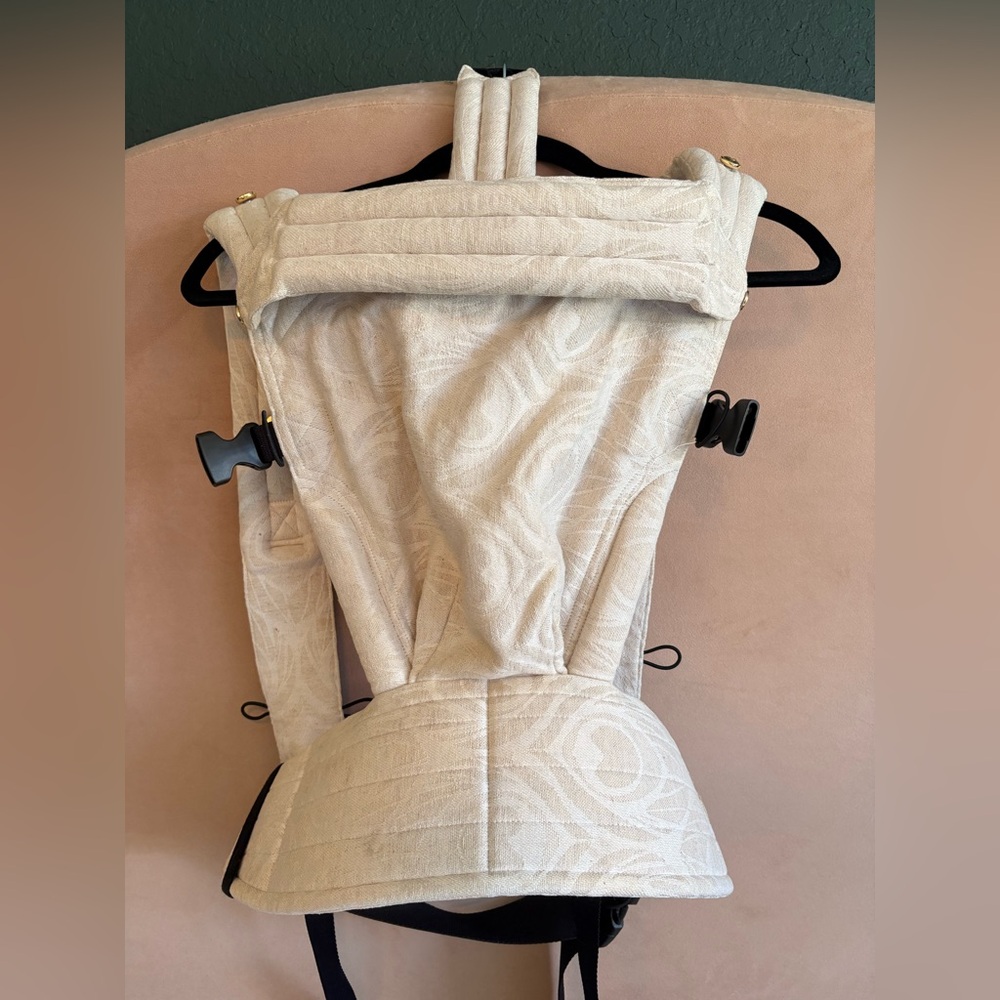 Artipoppe Zeitgeist Argus Oat in linen, gently used w/ original box